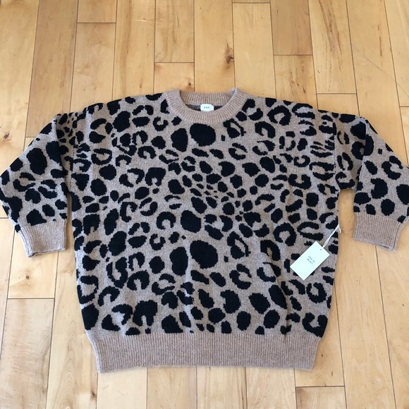NWT Leopard Print Crew Neck Sweater - Picture 4 of 4